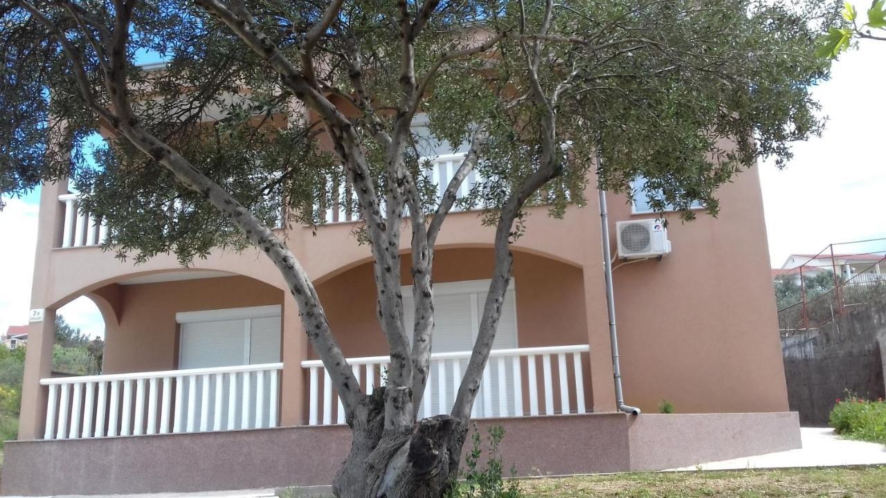 טרוגיר Studio Okrug Gornji 13859A מראה חיצוני תמונה
